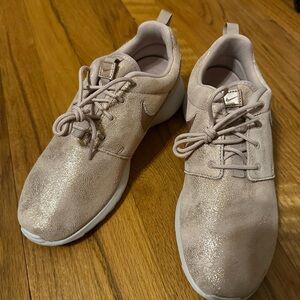 Nike Women's Pink Sneakers